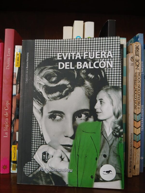 Evita fuera del balcón